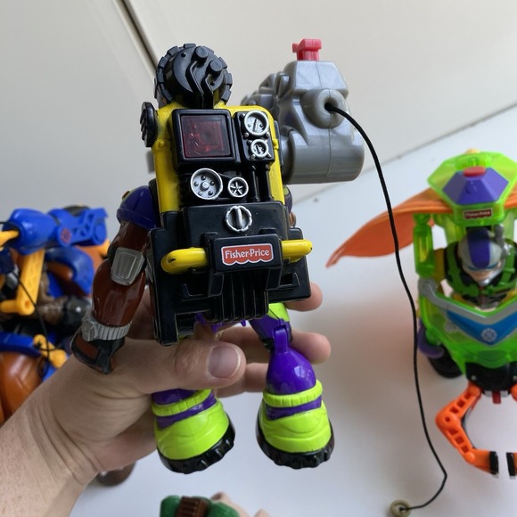 Lot of 5 Fisher Price Mattel Rescue Heroes Plus Accessories Animals Vintage Hero - Picture 8 of 12